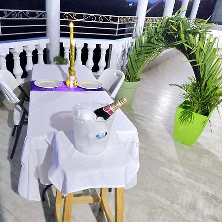 Misbhaven Resort And Spa 포트안토니오 외부 사진