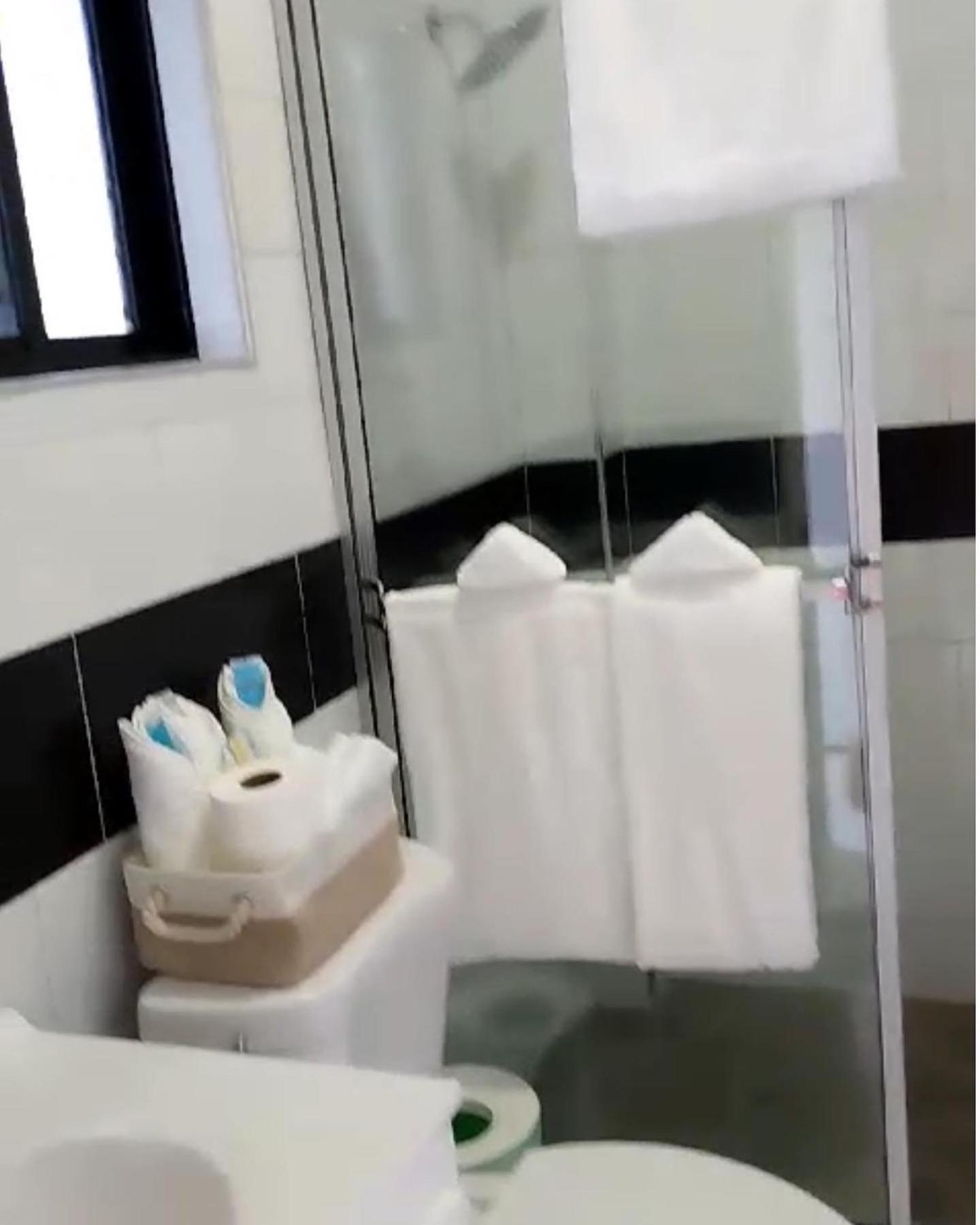 Misbhaven Resort And Spa 포트안토니오 외부 사진
