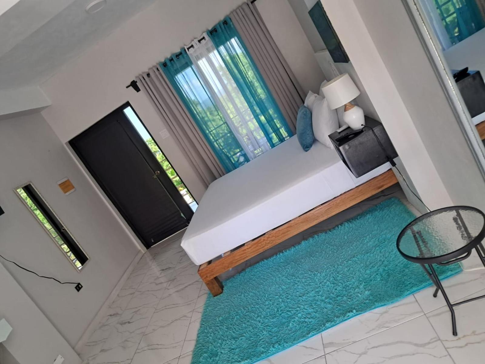 Misbhaven Resort And Spa 포트안토니오 외부 사진