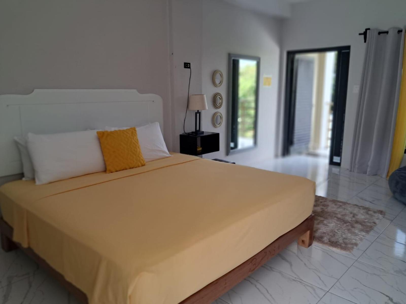 Misbhaven Resort And Spa 포트안토니오 외부 사진